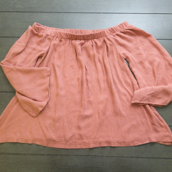 Olivaceous Off the Shoulder Blouse-Small - Picture 2 of 10